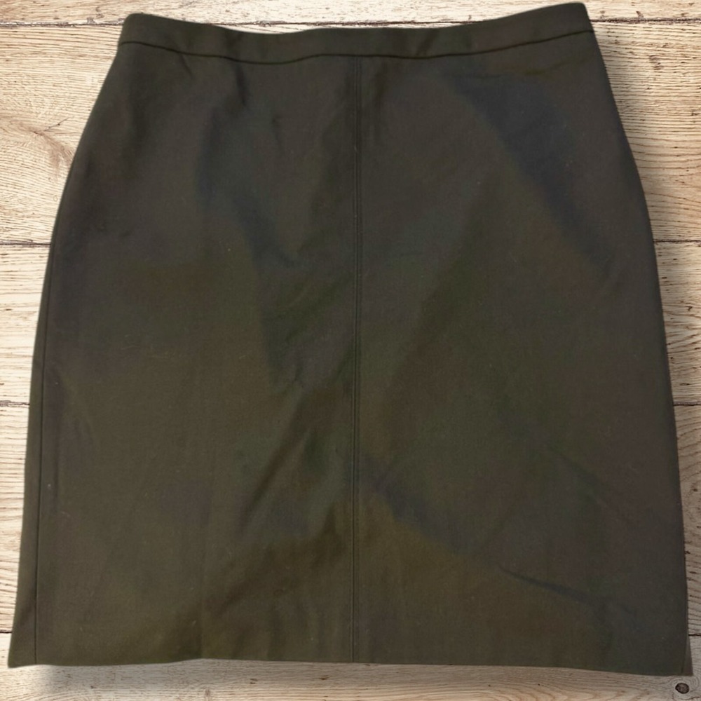 Ann Taylor‎ LOFT Womens Pencil Skirt with Back Slit - Size 8P - Black Stretch